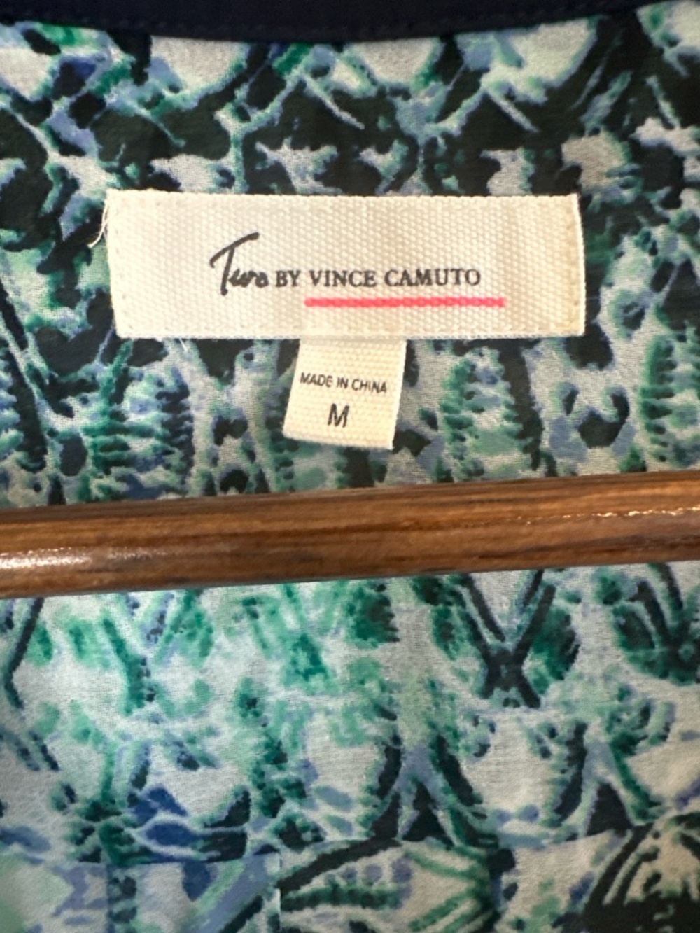 Two by Vince Camuto Abstract Print Tie Hem Sleeveless Blouse Medium - Picture 4 of 9
